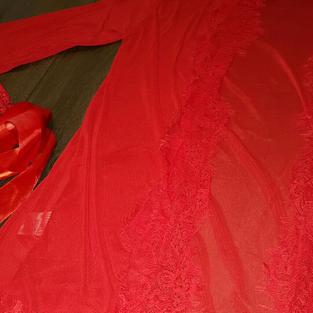 Sexy Red Robe - Picture 4 of 6